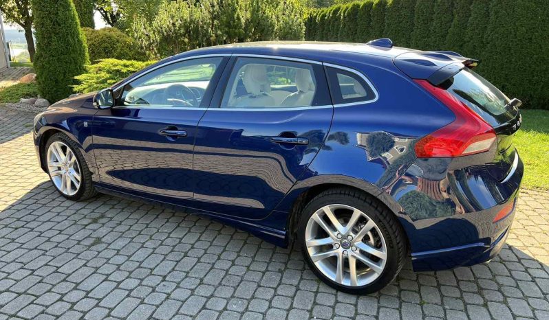 
								Volvo V40 2.0l., hečbekas pilnas									