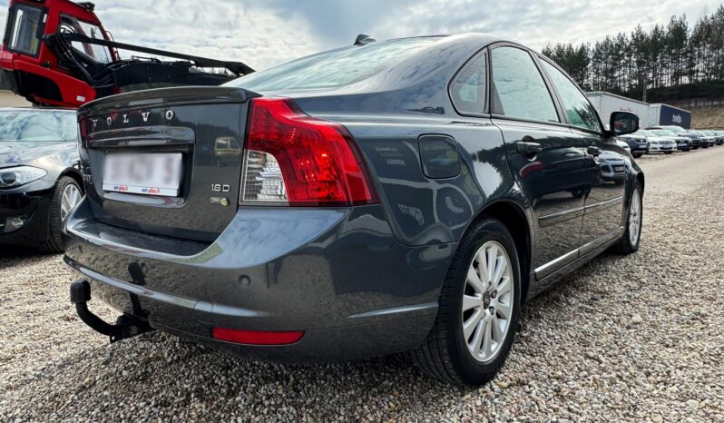 
								2010 VOLVO V40 pilnas									