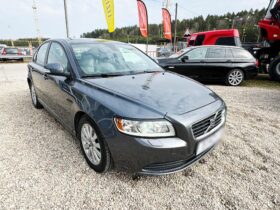 2010 VOLVO V40