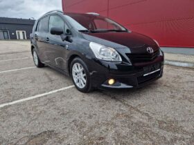 2011 TOYOTA VERSO