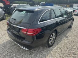 
										Mercedes Benz C 220 2.2l., universalas pilnas									