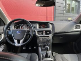 2014 VOLVO V40