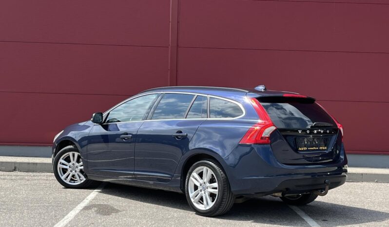 
								2012 VOLVO V60 pilnas									