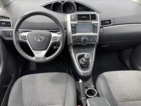 2014 TOYOTA VERSO