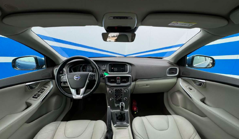 
								2015 VOLVO V40 pilnas									