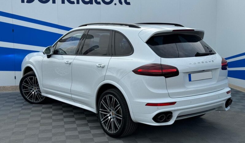 
								2015 PORSCHE CAYENNE pilnas									