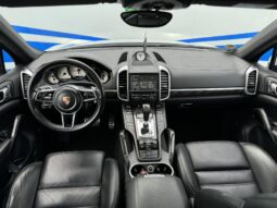 
										2015 PORSCHE CAYENNE pilnas									