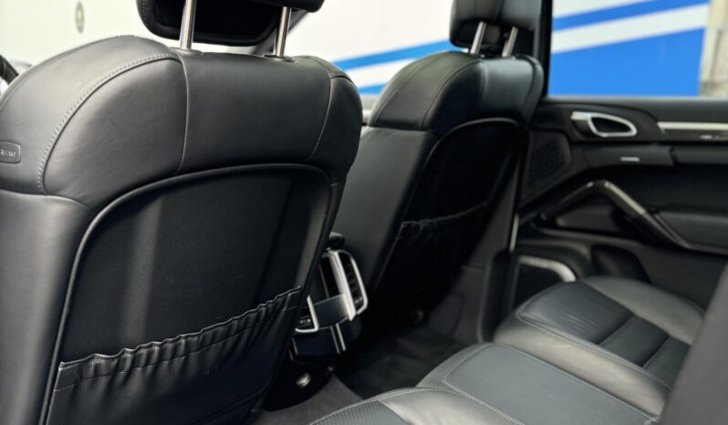 
								2015 PORSCHE CAYENNE pilnas									