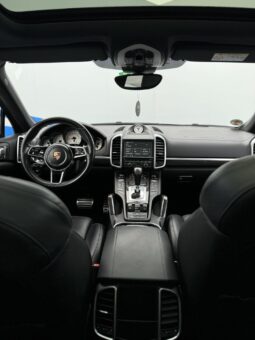 
										2015 PORSCHE CAYENNE pilnas									