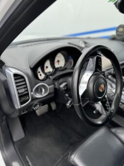 
										2015 PORSCHE CAYENNE pilnas									