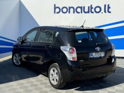 
										Toyota Verso pilnas									