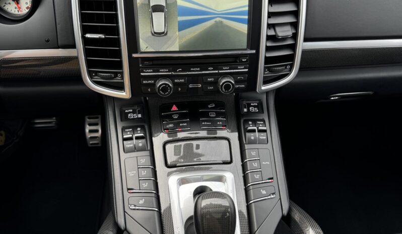 
								2015 PORSCHE CAYENNE pilnas									