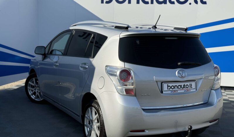 
								Toyota Verso 2.2l. pilnas									