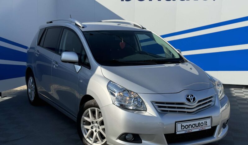 
								Toyota Verso 2.2l. pilnas									