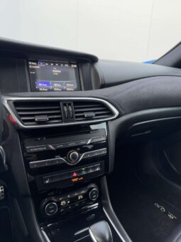 
										2015 INFINITI Q30 pilnas									