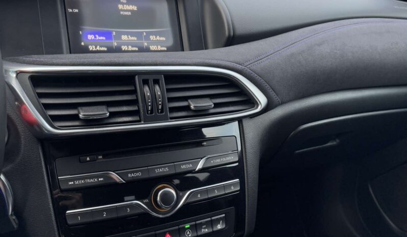 
								2015 INFINITI Q30 pilnas									