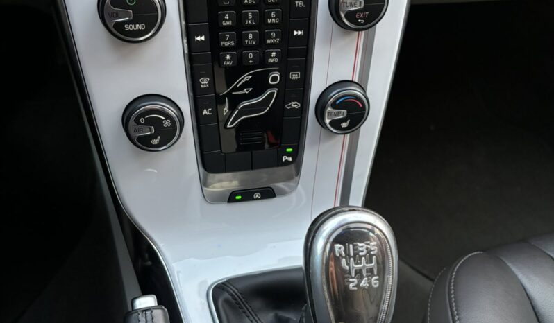 
								2014 Volvo V40 pilnas									