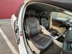 
										2014 Volvo V40 pilnas									