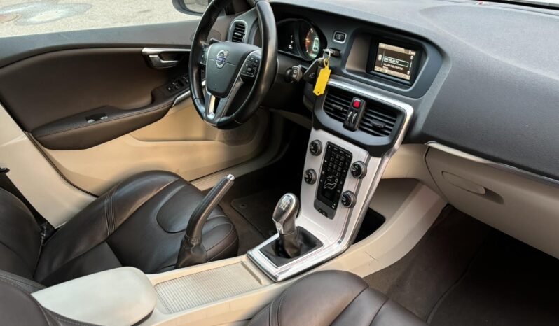 
								2014 Volvo V40 pilnas									
