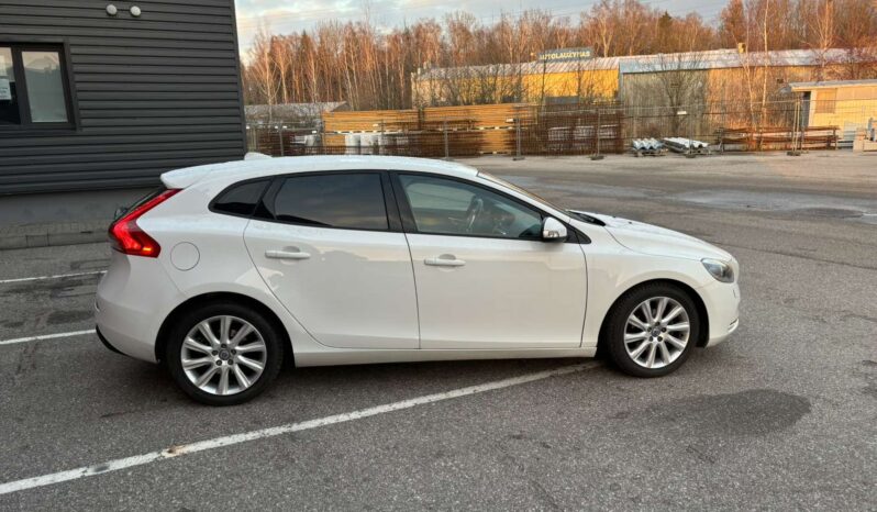 
								2014 Volvo V40 pilnas									