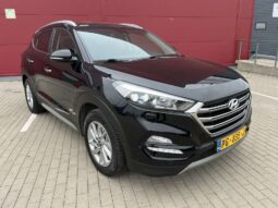 
										Hyundai pilnas									