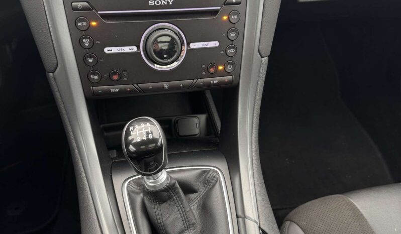 
								2015 FORD MONDEO pilnas									
