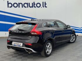2015 VOLVO V40