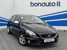 2015 VOLVO V40