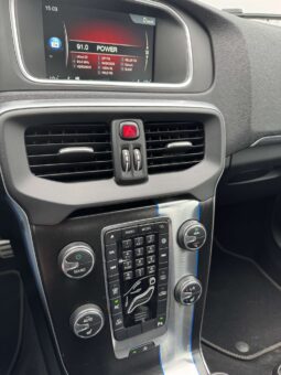 
										2015 VOLVO V40 pilnas									