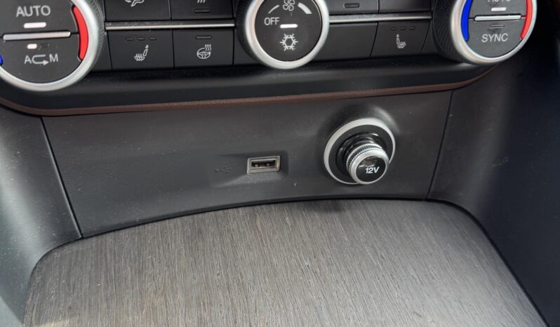 
								2017 ALFA ROMEO STELVIO pilnas									