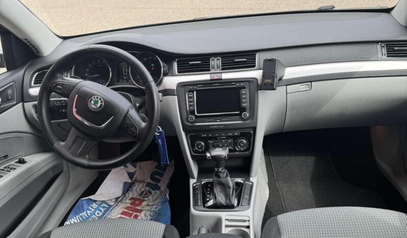 
								2011 SKODA SUPERB pilnas									