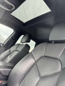 
										Porsche pilnas									