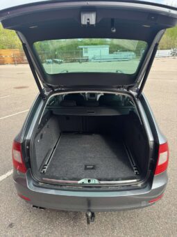 
										2011 SKODA SUPERB pilnas									