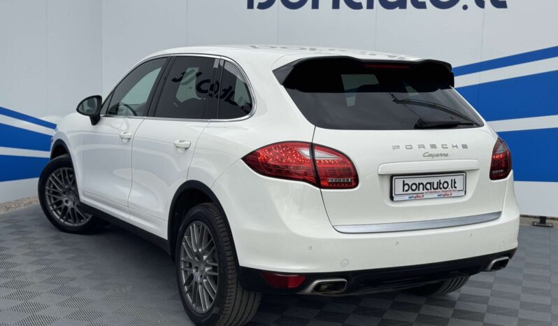 
								Porsche pilnas									