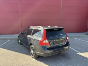 2010 VOLVO V70