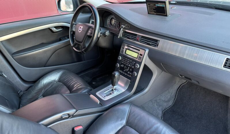 
								2010 VOLVO V70 pilnas									