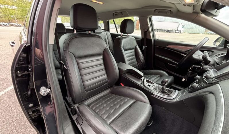 
								Opel Insignia 2015 pilnas									