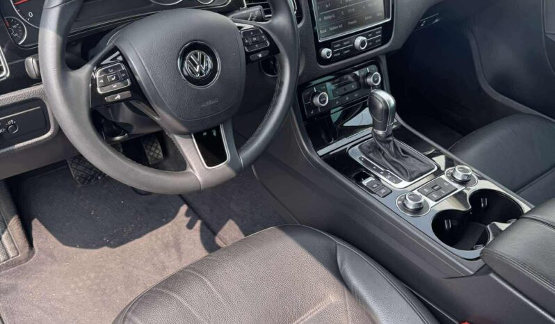 
								2016 VOLKSWAGEN TOUREG pilnas									