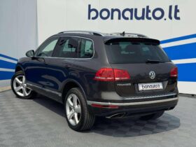 2016 VOLKSWAGEN TOUREG