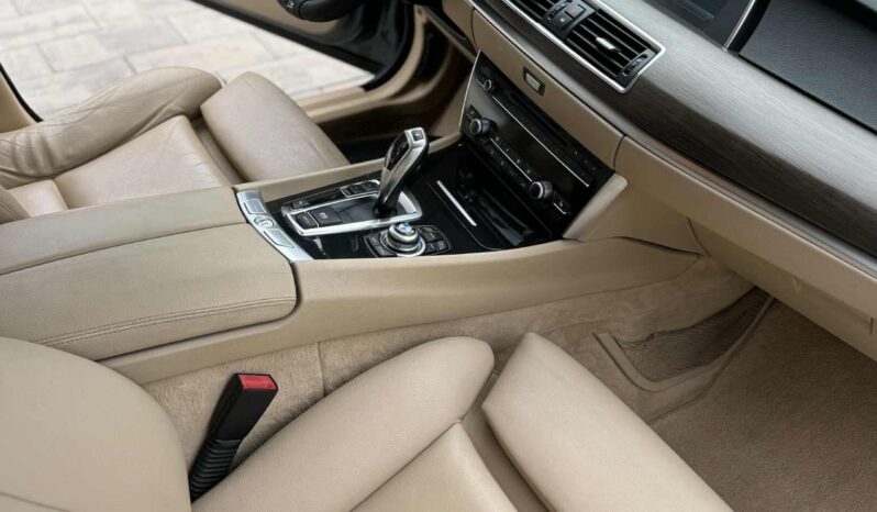 
								2010 BMW 530GT pilnas									