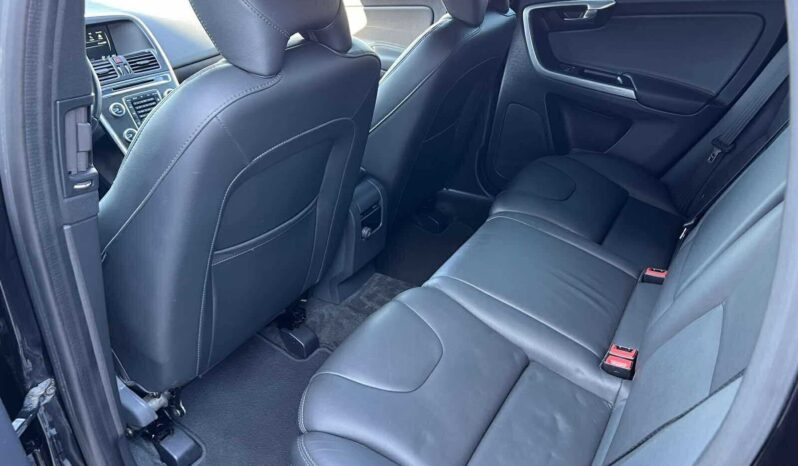 
								2015 VOLVO XC60 pilnas									