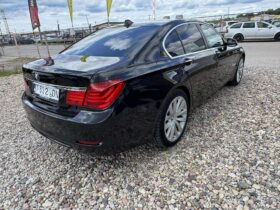 2010 BMW 730
