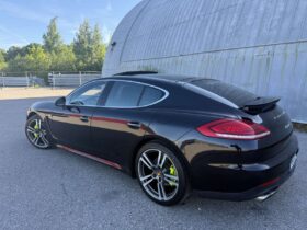 2015 PORSCHE PANAMERA