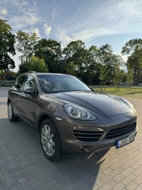 2013 PORSCHE CAYENNE