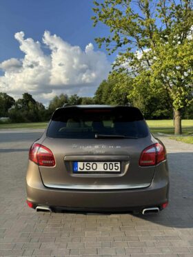 2013 PORSCHE CAYENNE
