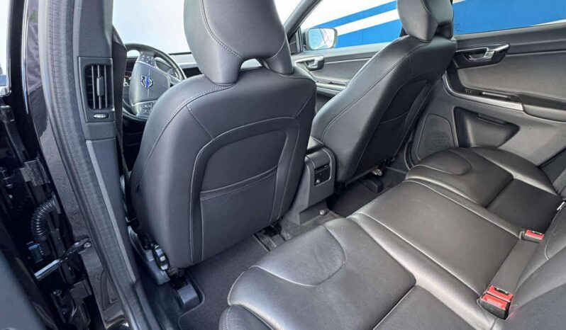 
								Volvo XC60 pilnas									