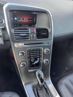 
										Volvo XC60 pilnas									