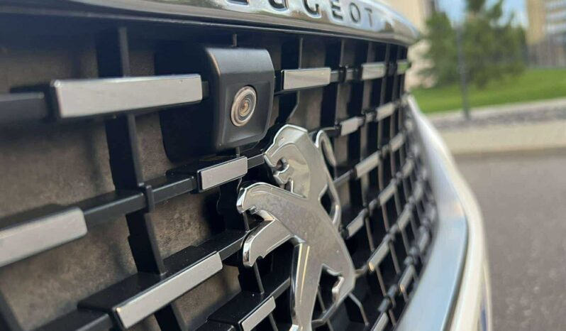 
								Peugeot 5008 pilnas									