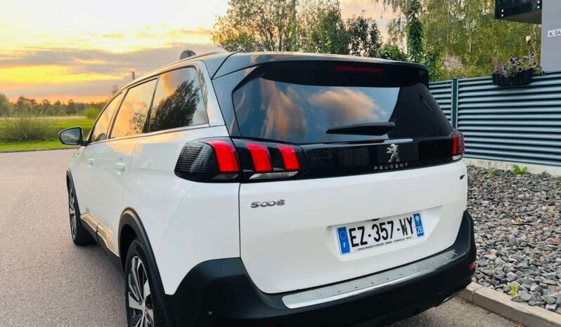 
								Peugeot 5008 pilnas									