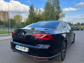 2021 VOLKSWAGEN PASSAT